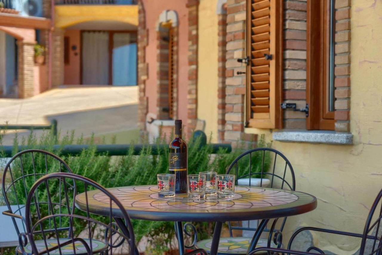 L'Estasi Tanca Piras A Bordo Piscina Con Vista Mare Villa Nebida Ngoại thất bức ảnh