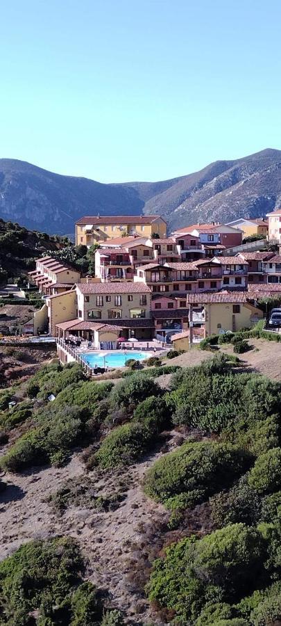 L'Estasi Tanca Piras A Bordo Piscina Con Vista Mare Villa Nebida Ngoại thất bức ảnh